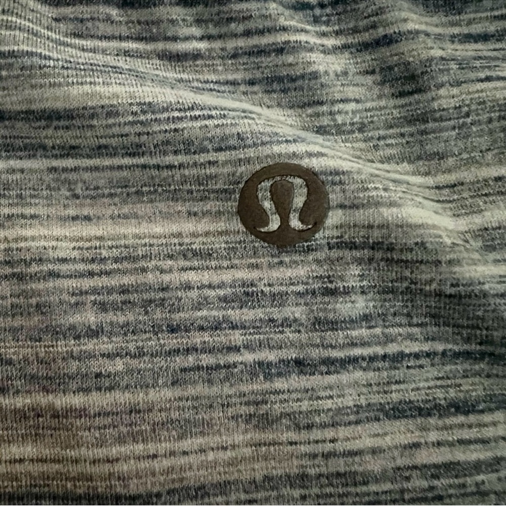 Lululemon Make Miles Count SS Tee 6 Light Silver Flawless EUC yoga athleasure - Picture 3 of 7